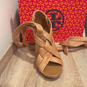 TORY BURCH Wrap Up Heel - Lounge-Baby in Royal Tan Leather 8  Like New